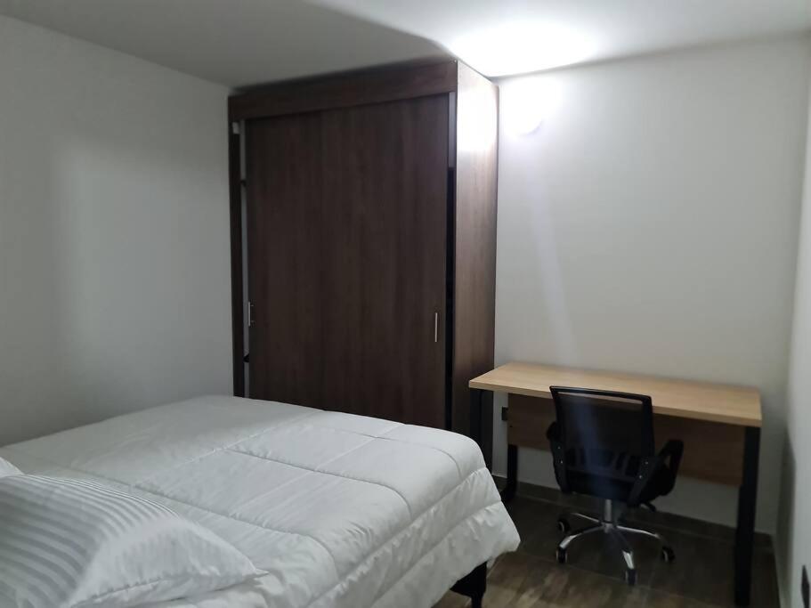 Rg33 Apartasuites 1 Hab 2c *